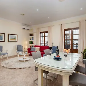 Downtown -parking Included- Appartement